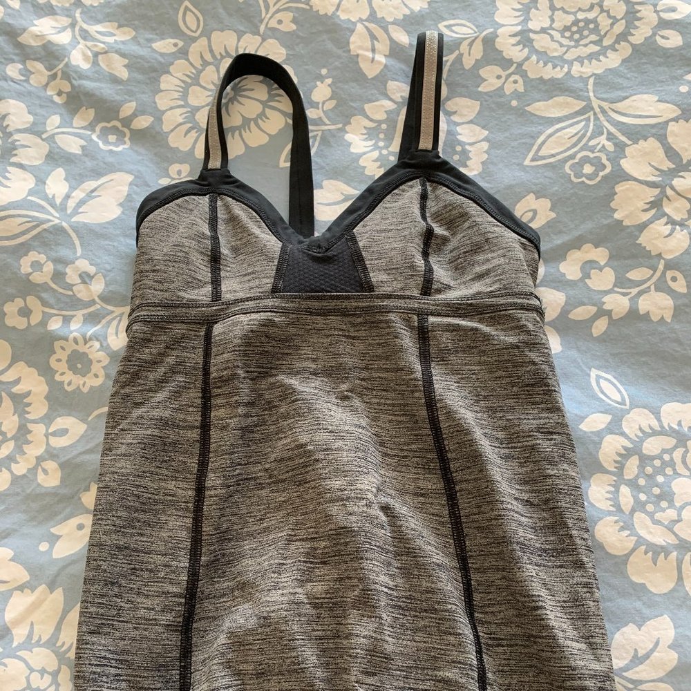 Lululemon Light Up Tank Size 4